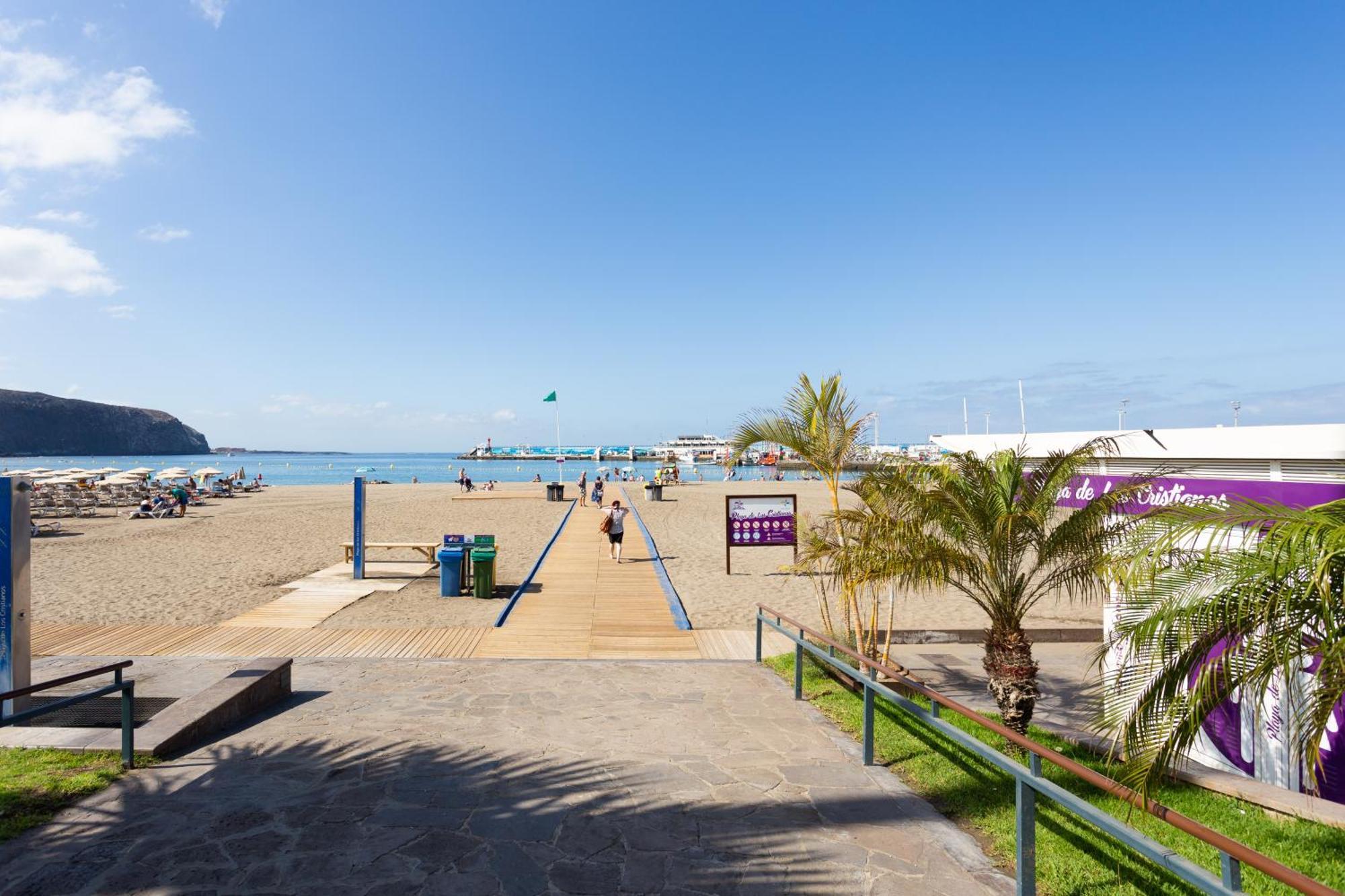 Classbnb - Seafront Studio With Beach View In The Center Of Los Cristianos Apartment Los Cristianos  Exterior photo